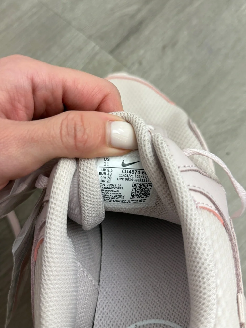 Nike Women’s Light Pink Athletic Sneakers size 11